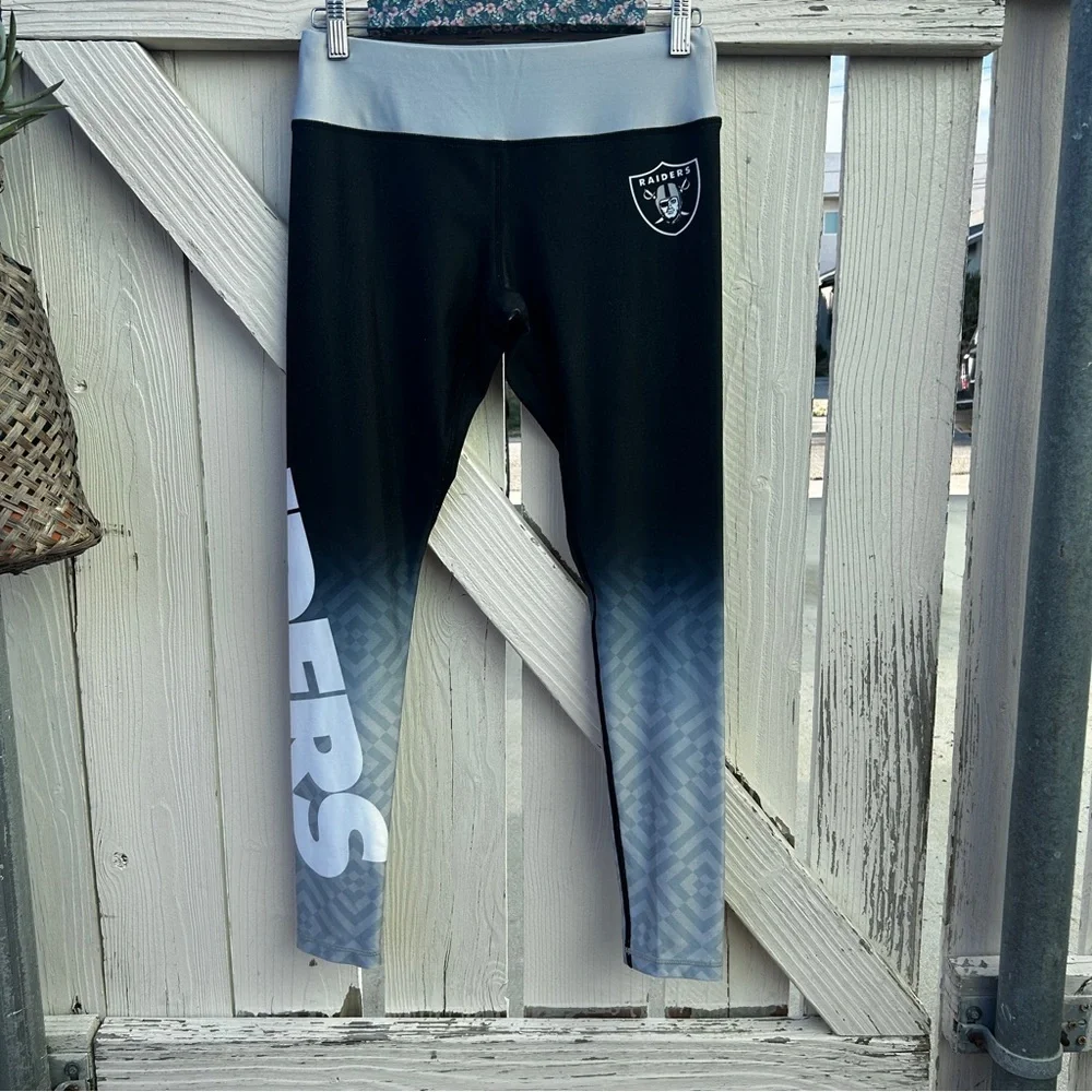 Raiders Leggings - Picture 2 of 4